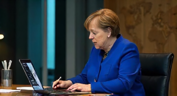 Politische Maßnahmen gegen Cyberkriminalität (9/10)